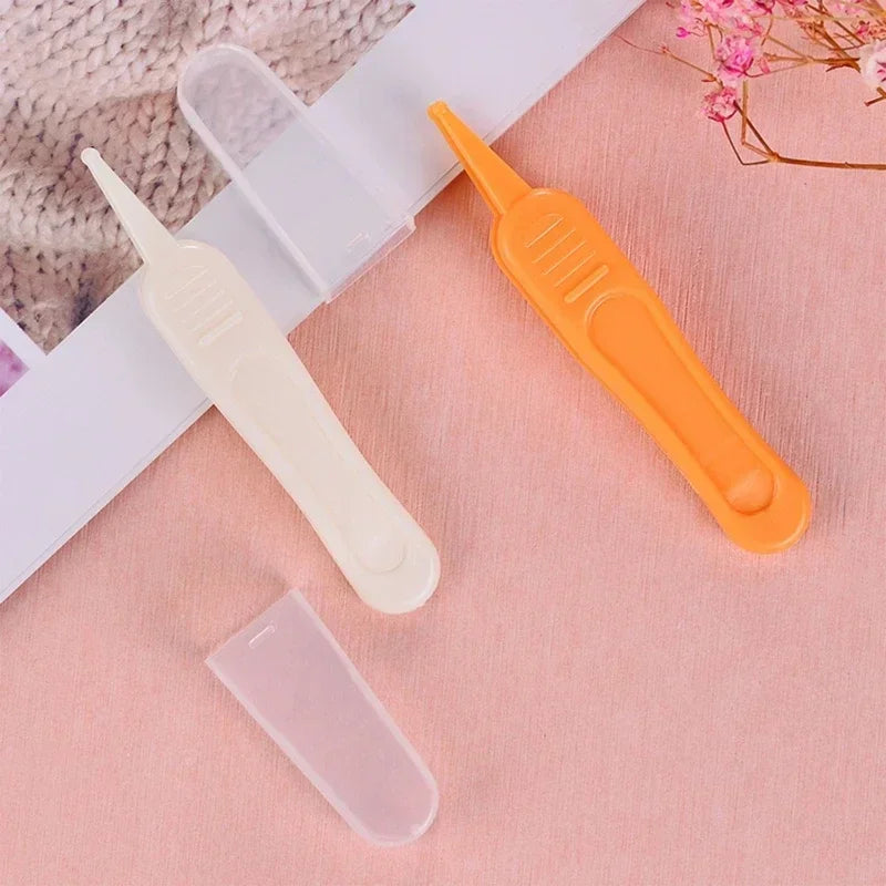 Baby Nasal Tweezer Baby Nose Cleaning Tweezer Round Head Baby Nose Booger Picker Ear Cleaner Clip Tool Ear Wax Remover